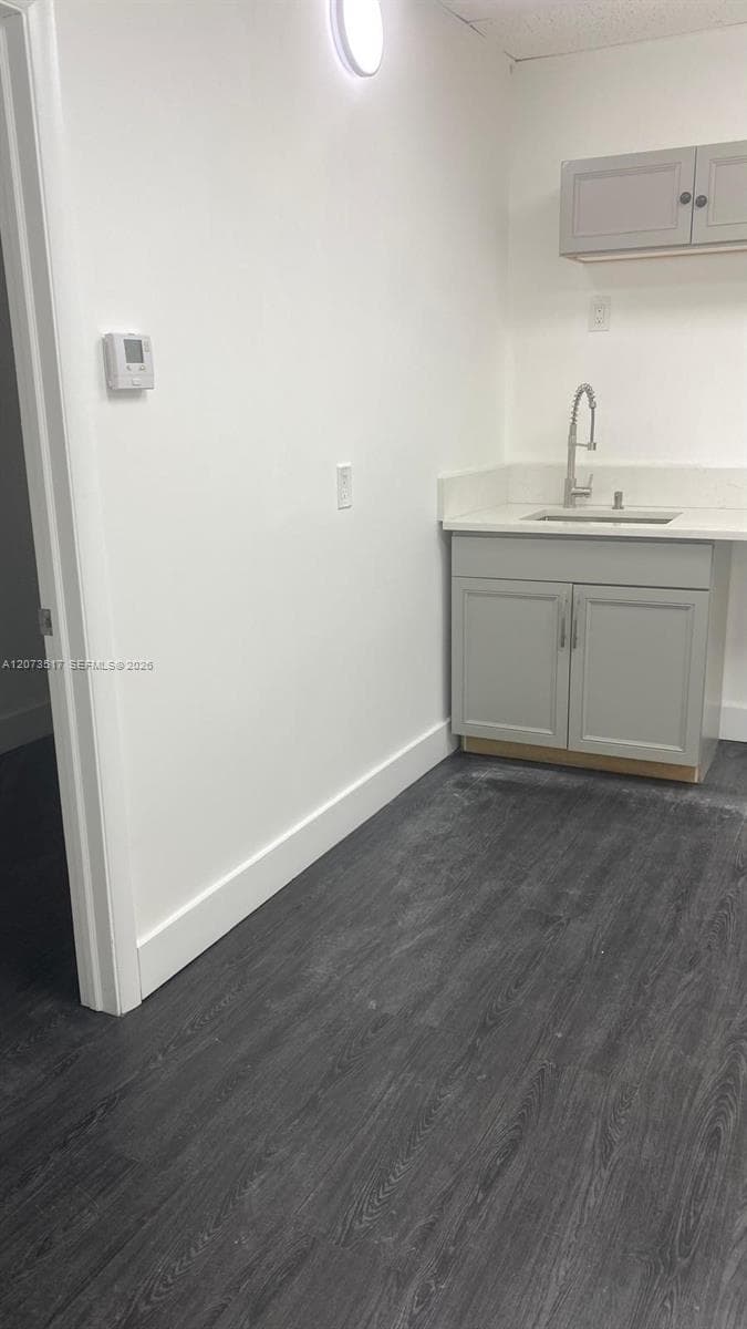 1710 NW 7th St, Miami FL 33125