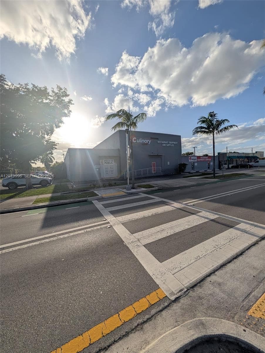 3555 N Andrews Ave, Oakland Park FL 33309