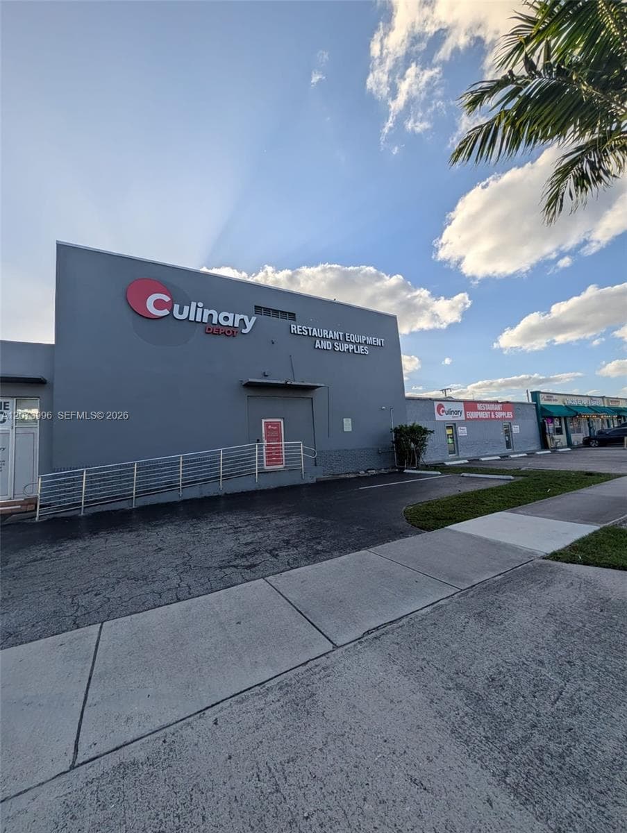 3555 N Andrews Ave, Oakland Park FL 33309