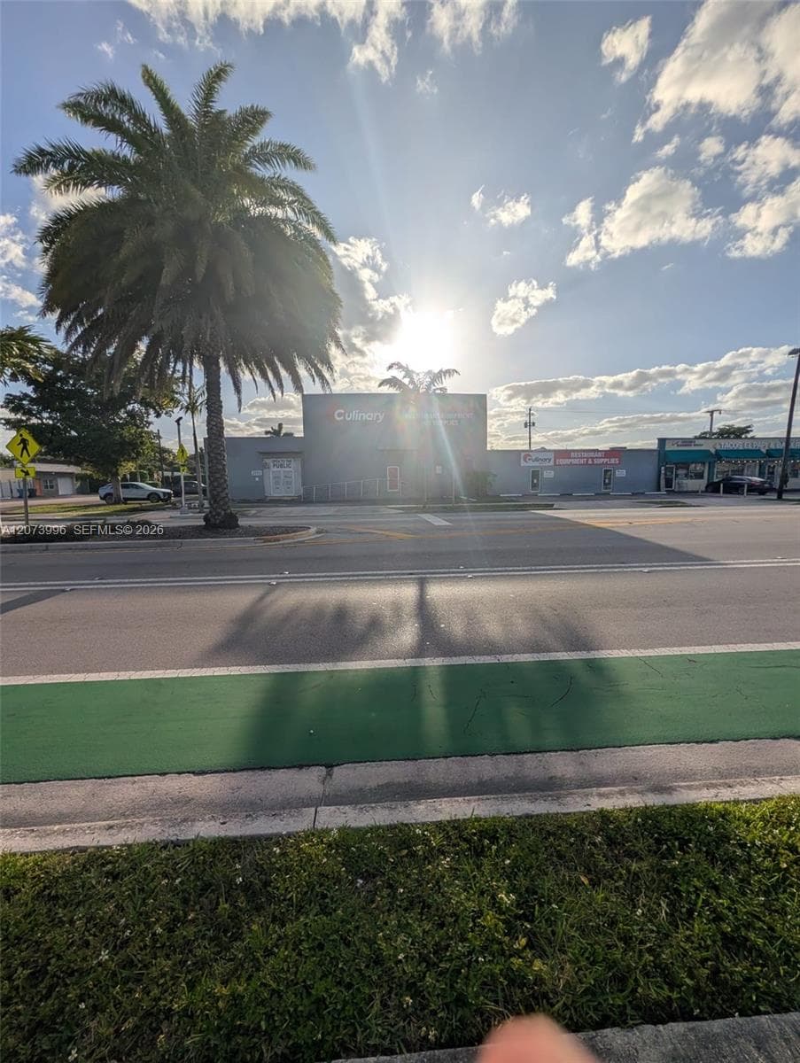 3555 N Andrews Ave, Oakland Park FL 33309
