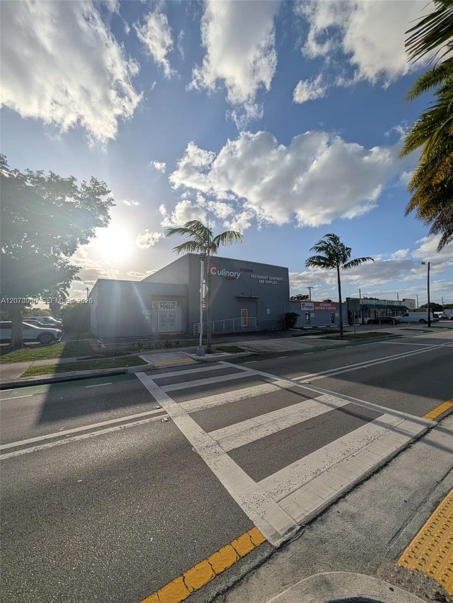 3555 N Andrews Ave, Oakland Park FL 33309