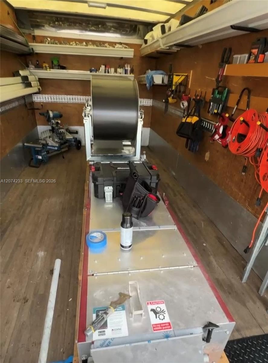 INSTALLER/KITCHEN/DOORS/GUTTER BUSINESS, Miami FL 33186
