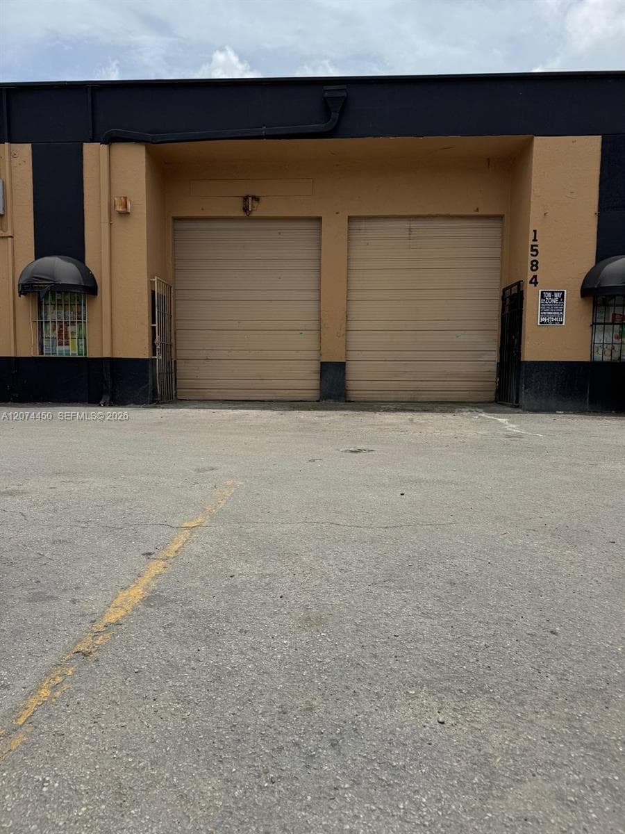 1579 W 39 pl # 1579, Hialeah FL 33012