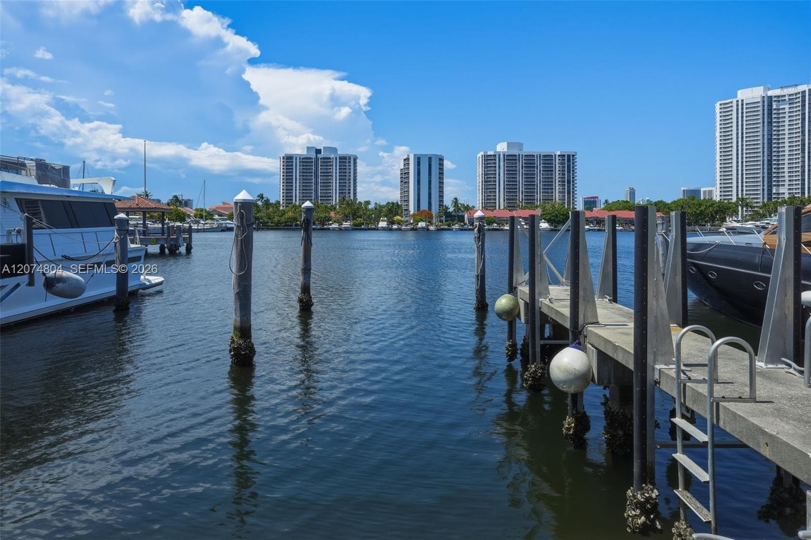 3601 NE 207th St W20, Aventura FL 33180