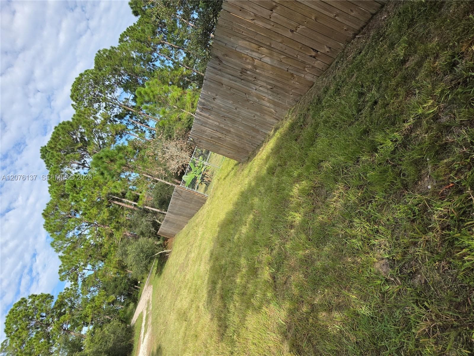 345 Rolling Hills Dr, Lake Placid FL 33852