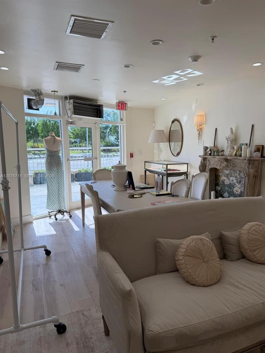 1701 Sunset Harbour Dr # C102, Miami Beach FL 33139
