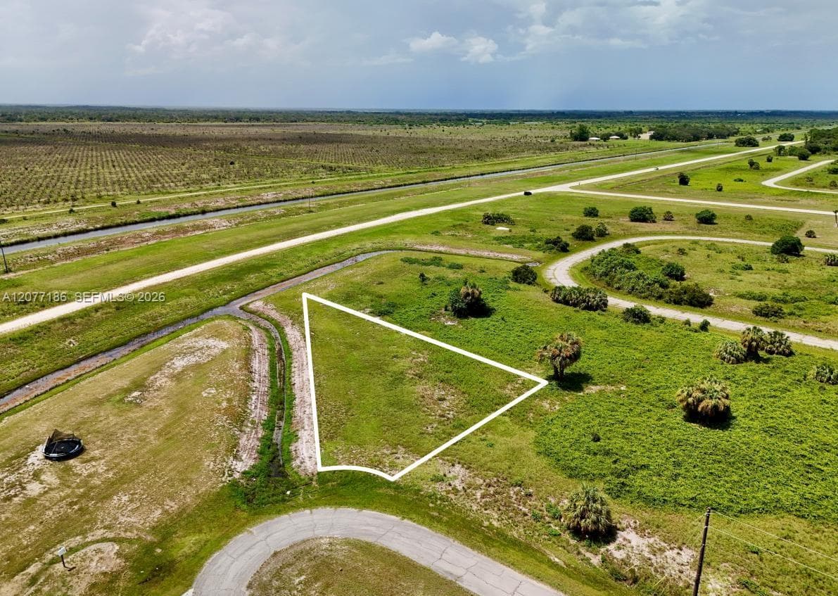 216 LYNBROOK LOOP, La Belle FL 33935