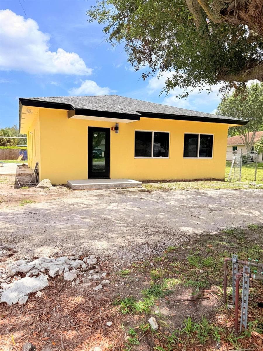 111 SW 10th Avenue, Delray Beach FL 33444