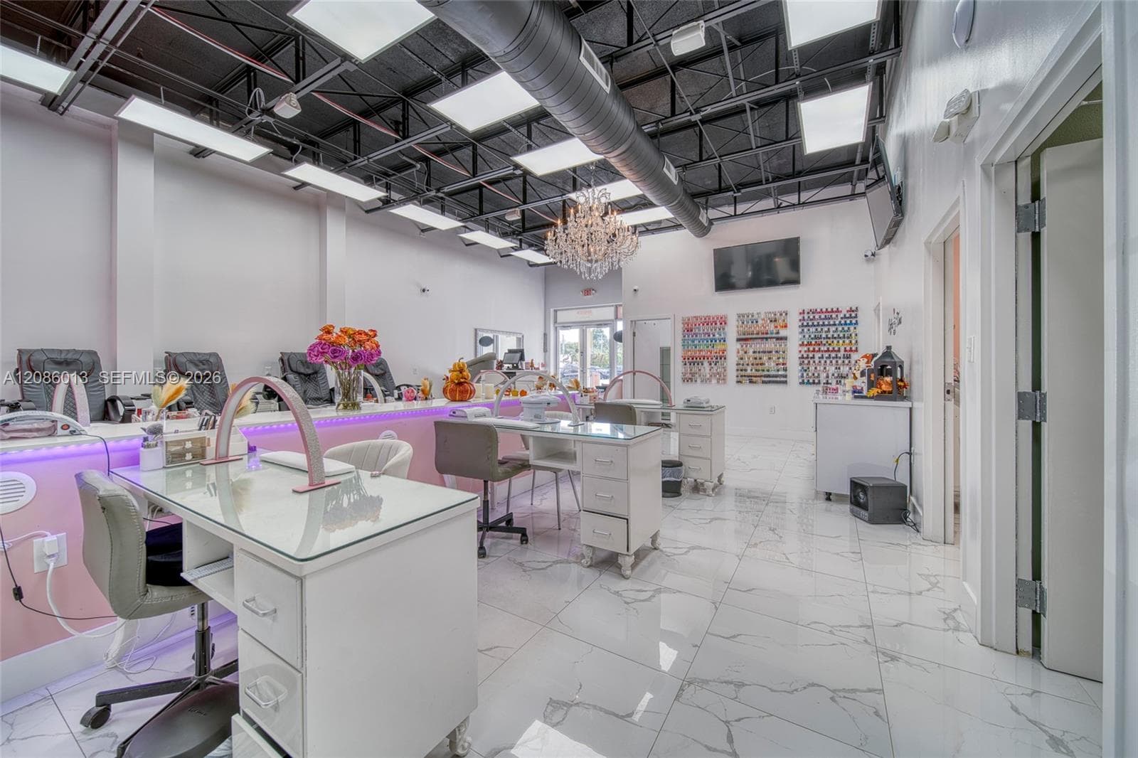 Full-Service Beauty Salon For Sale in Pinecrest, Miami FL 33156