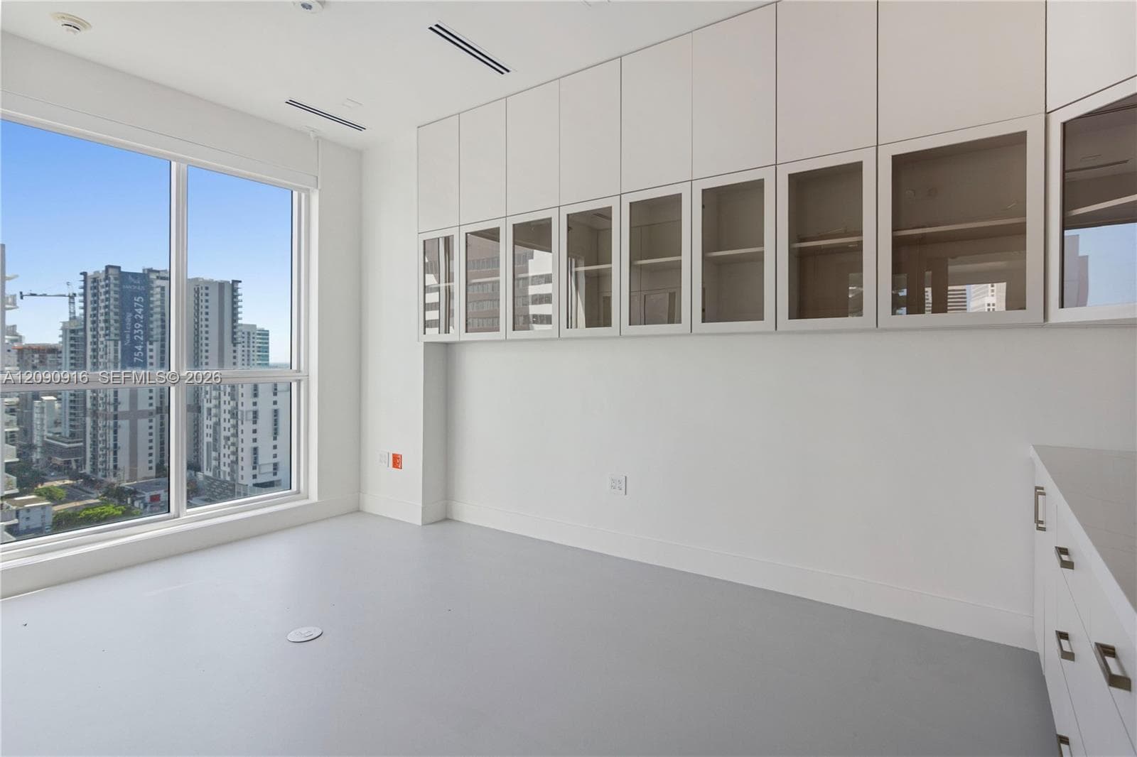 175 SW 7th St # 1707, Miami FL 33130