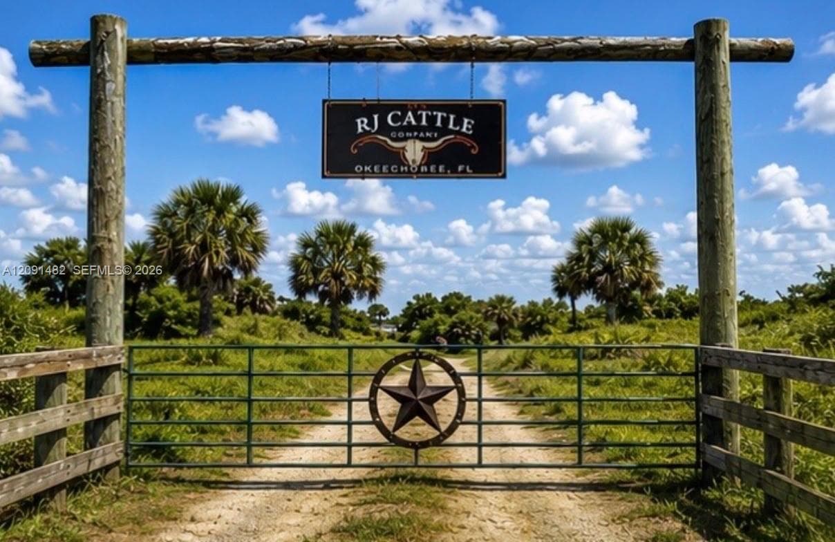 27325 NW 72, Okeechobee FL 34972