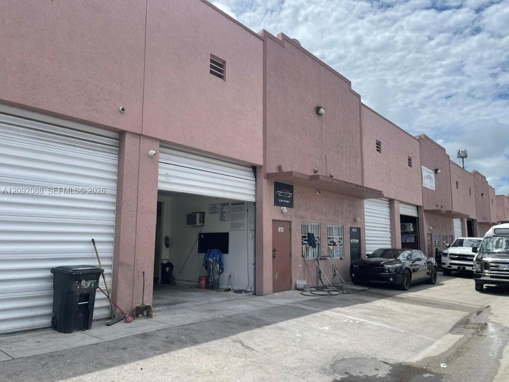 16723 SW 117th Ave # 6F, Miami FL 33177