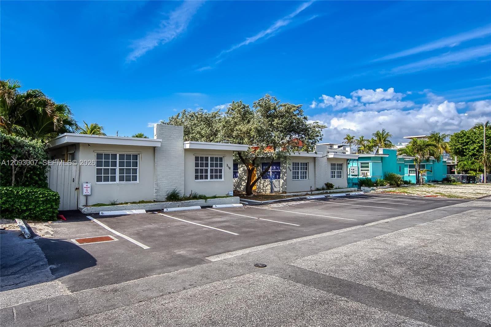 318 Walnut St, Hollywood FL 33019