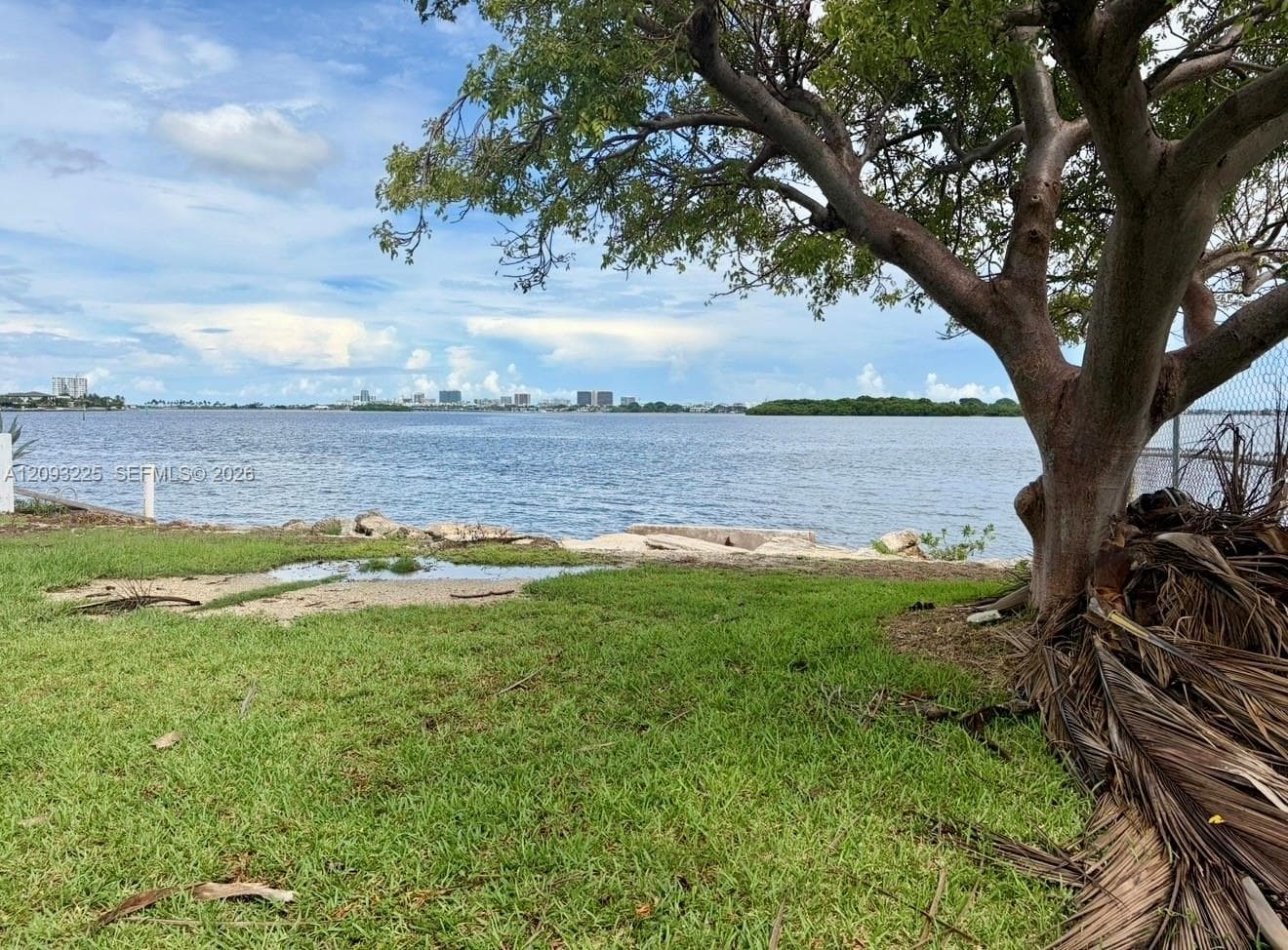 10875 N Bayshore Dr, Miami FL 33161