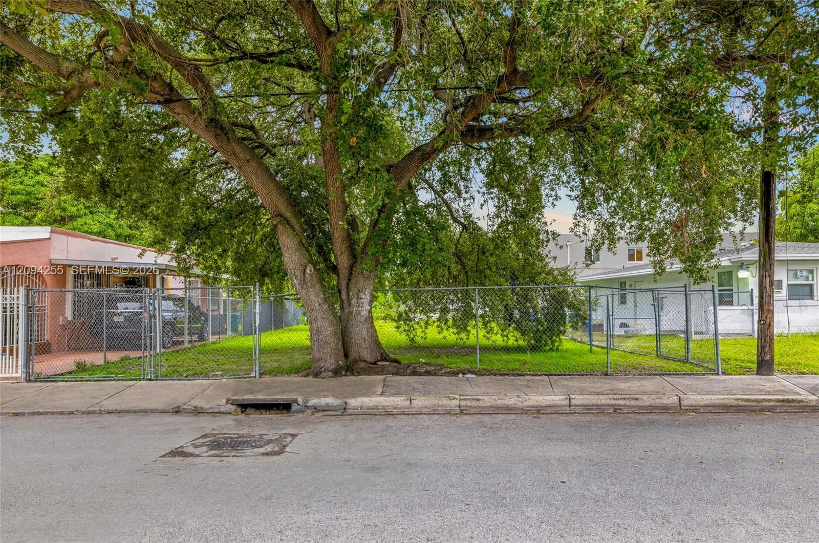 1827 SW 3rd St, Miami FL 33135