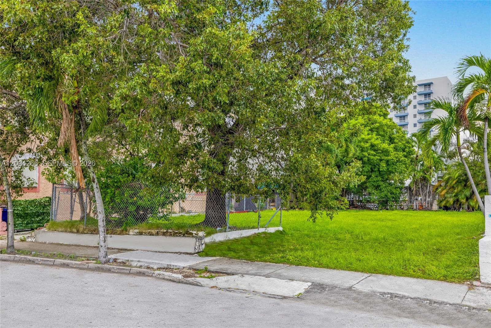 427 SW 13th Ave, Miami FL 33135