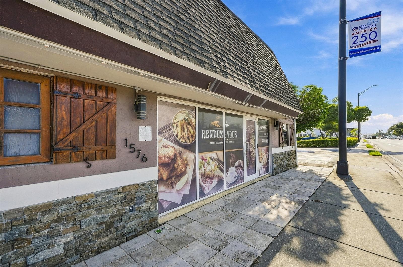 1576 E OAKLAND PARK Boulevard, Oakland Park FL 33334