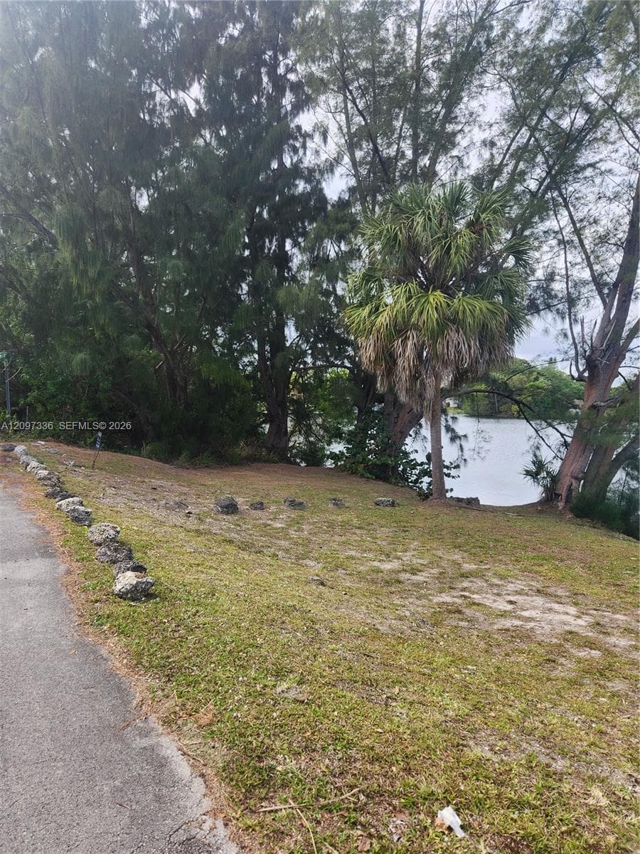 North Miami, FL, 33167