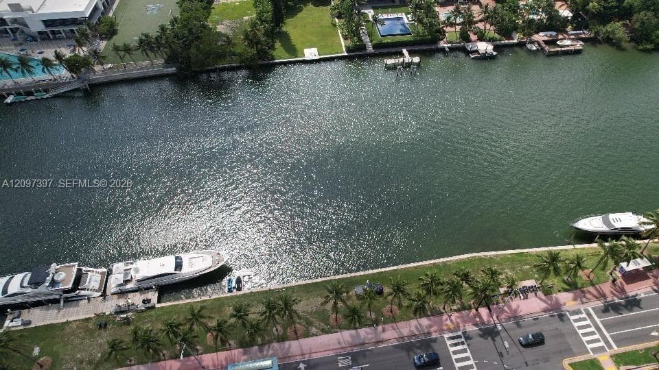 Miami Beach, FL, 33140