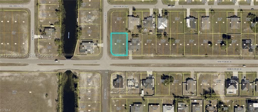 2911 Embers Pkwy W, Cape Coral FL 33993