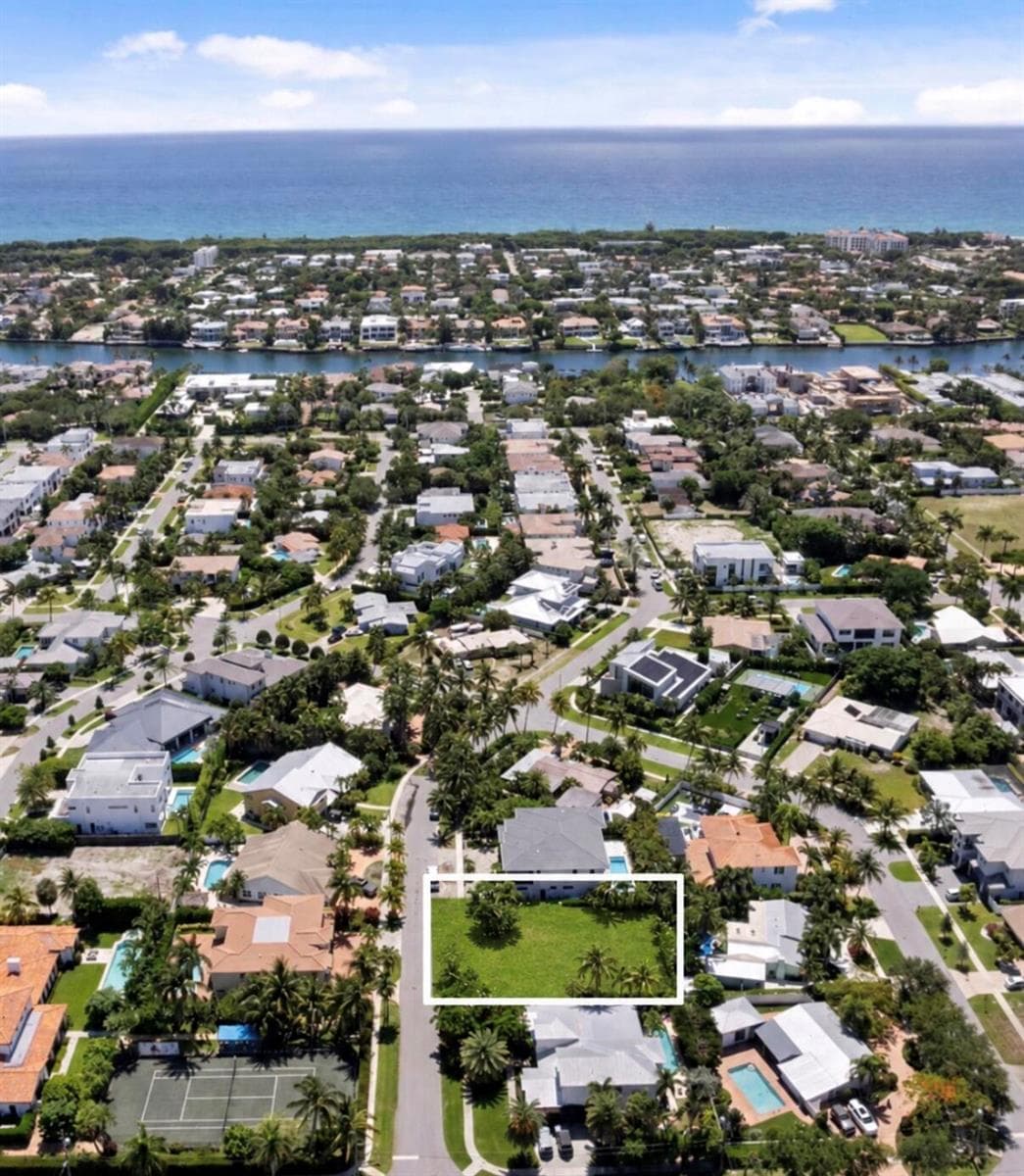 334 NE 4TH Street, Boca Raton FL 33432