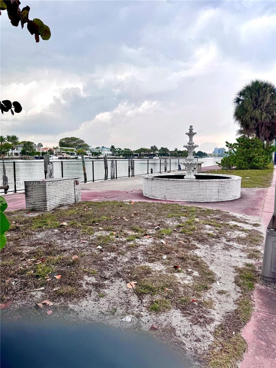 5255 Collins Ave Boat Slip E, Miami Beach FL 33140