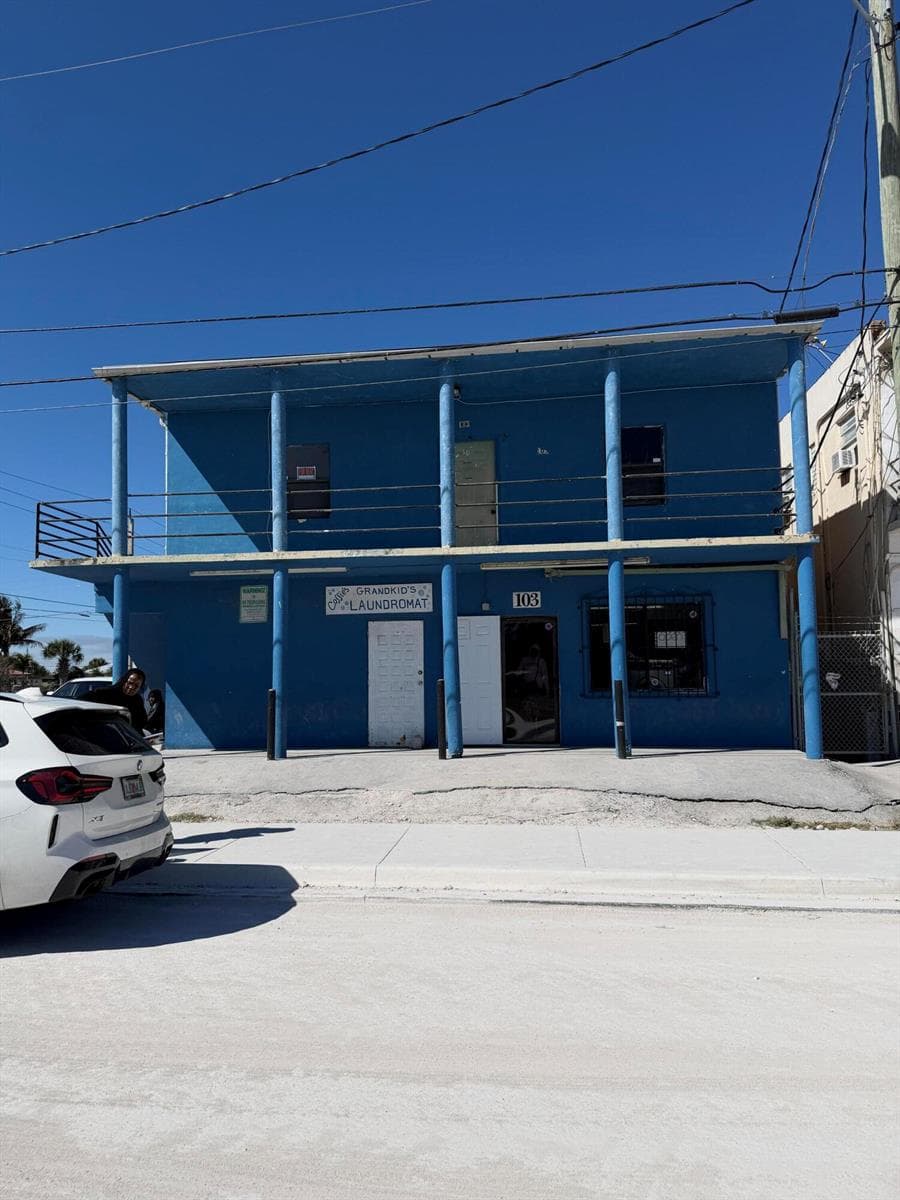 103 NW 10TH Avenue, South Bay FL 33493