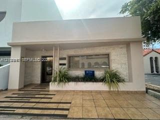 124 Almeria Ave, Coral Gables FL 33134