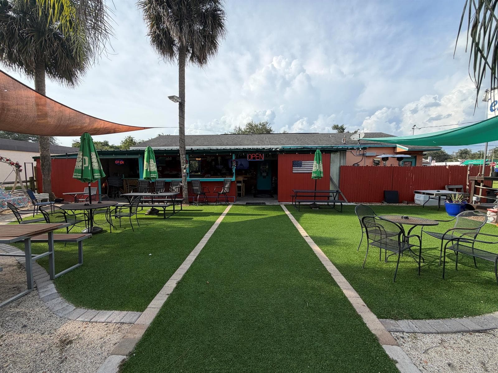 119 W CRYSTAL LAKE Avenue, FL 32746