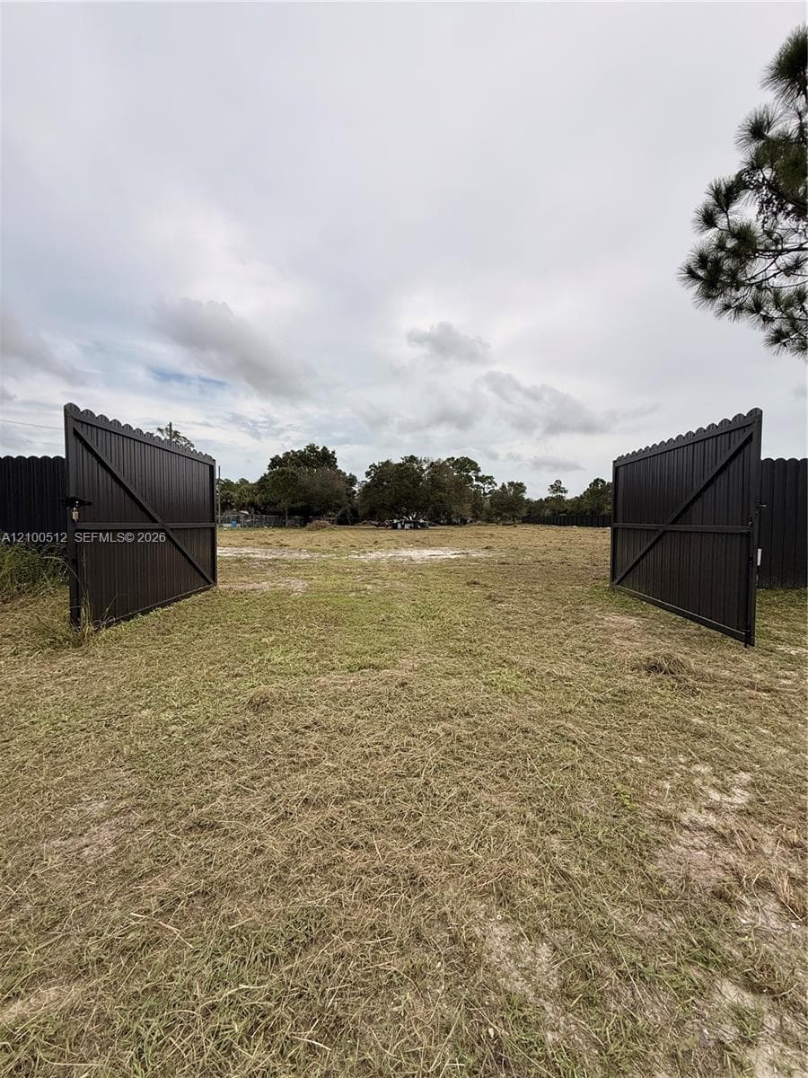 385 S Kennel St, Clewiston FL 33440