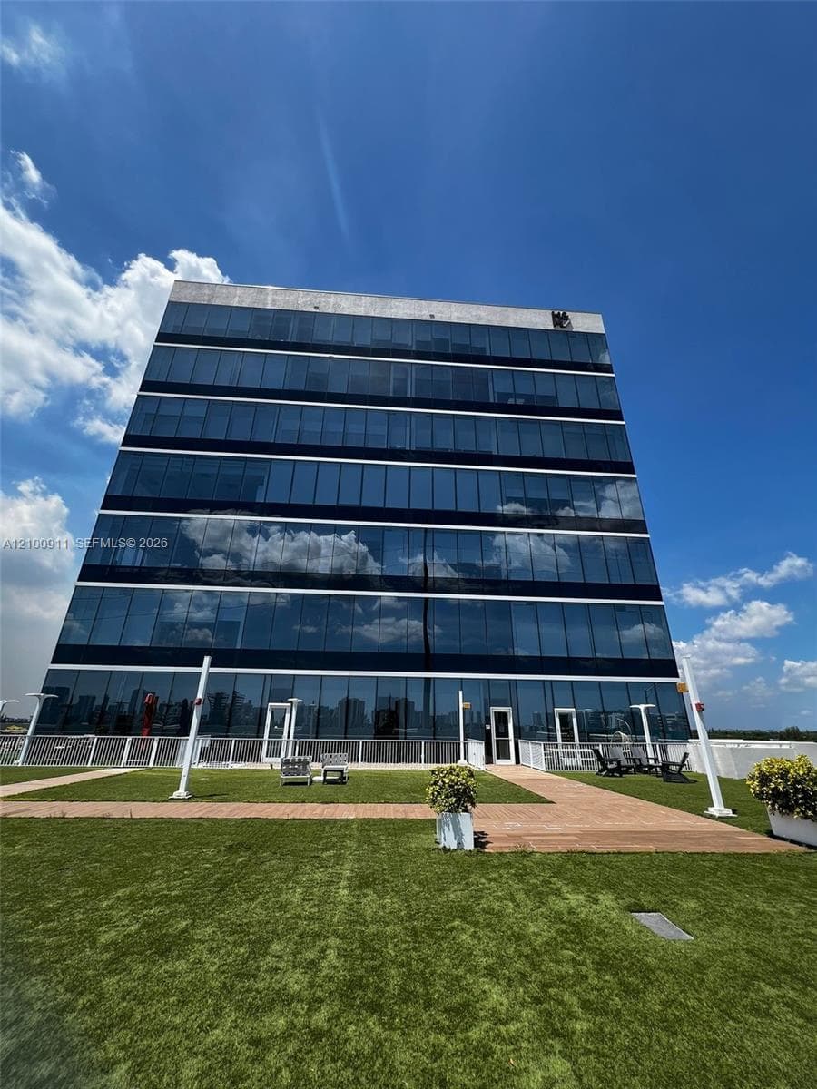 20200 W Dixie Hwy # 603, Miami FL 33180