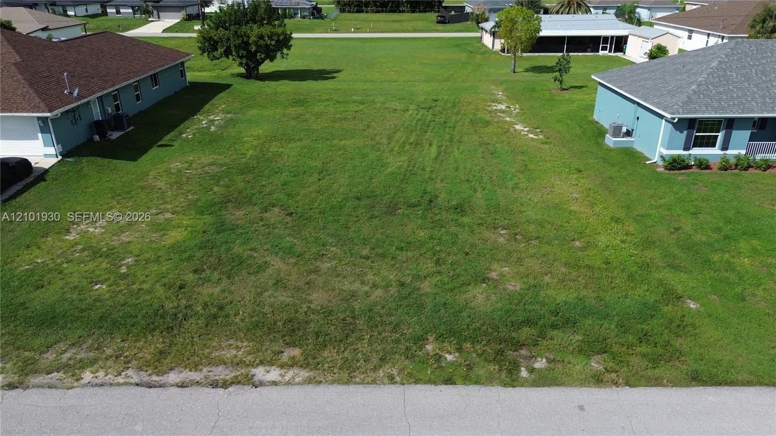 2045 NE 24th Ter, Cape Coral FL 33909