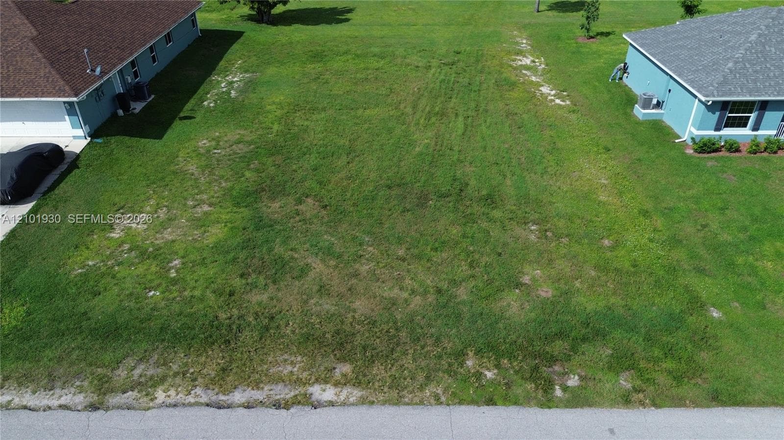 2045 NE 24th Ter, Cape Coral FL 33909