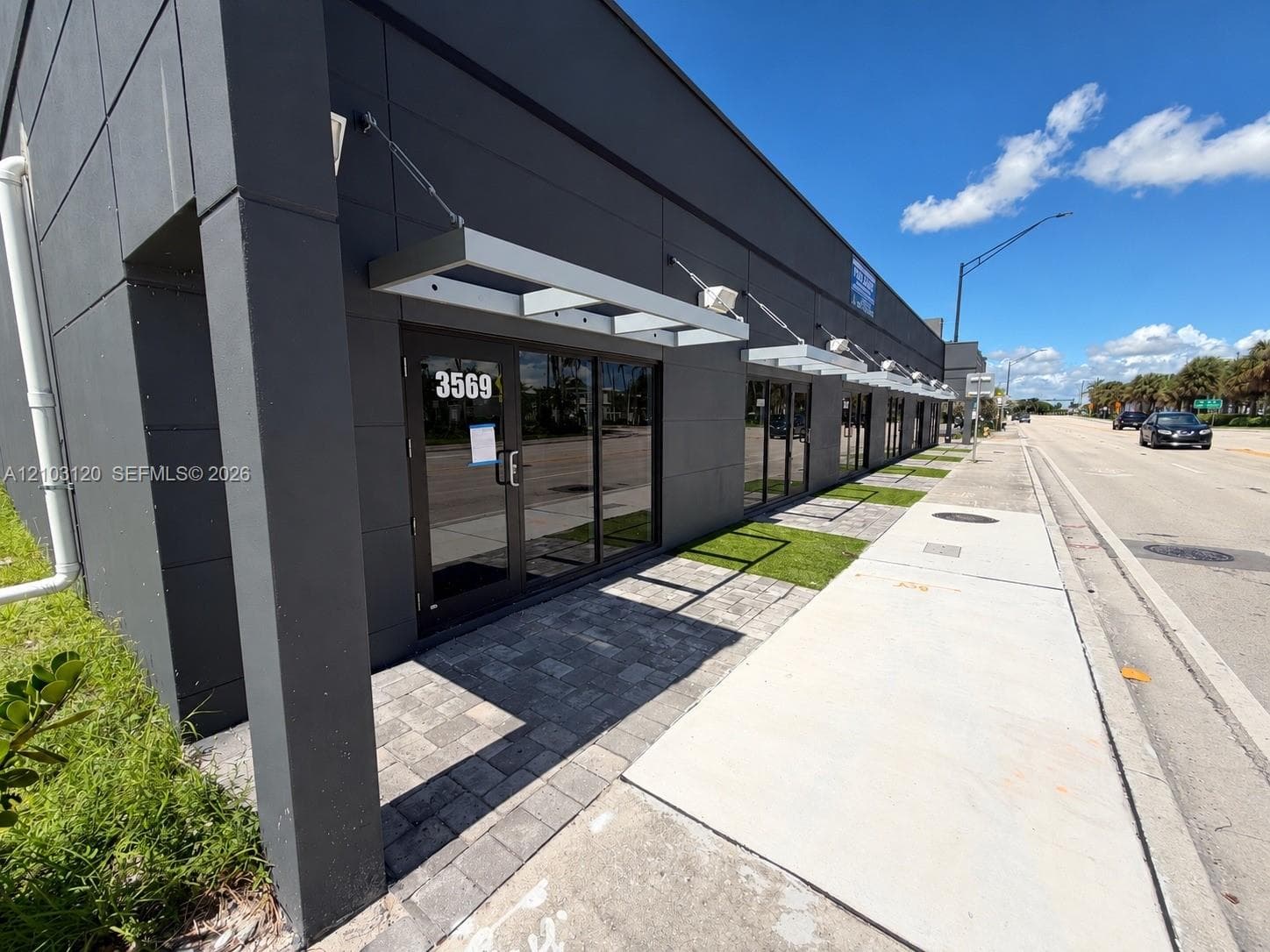 3569 N Dixie Hwy, Oakland Park FL 33334