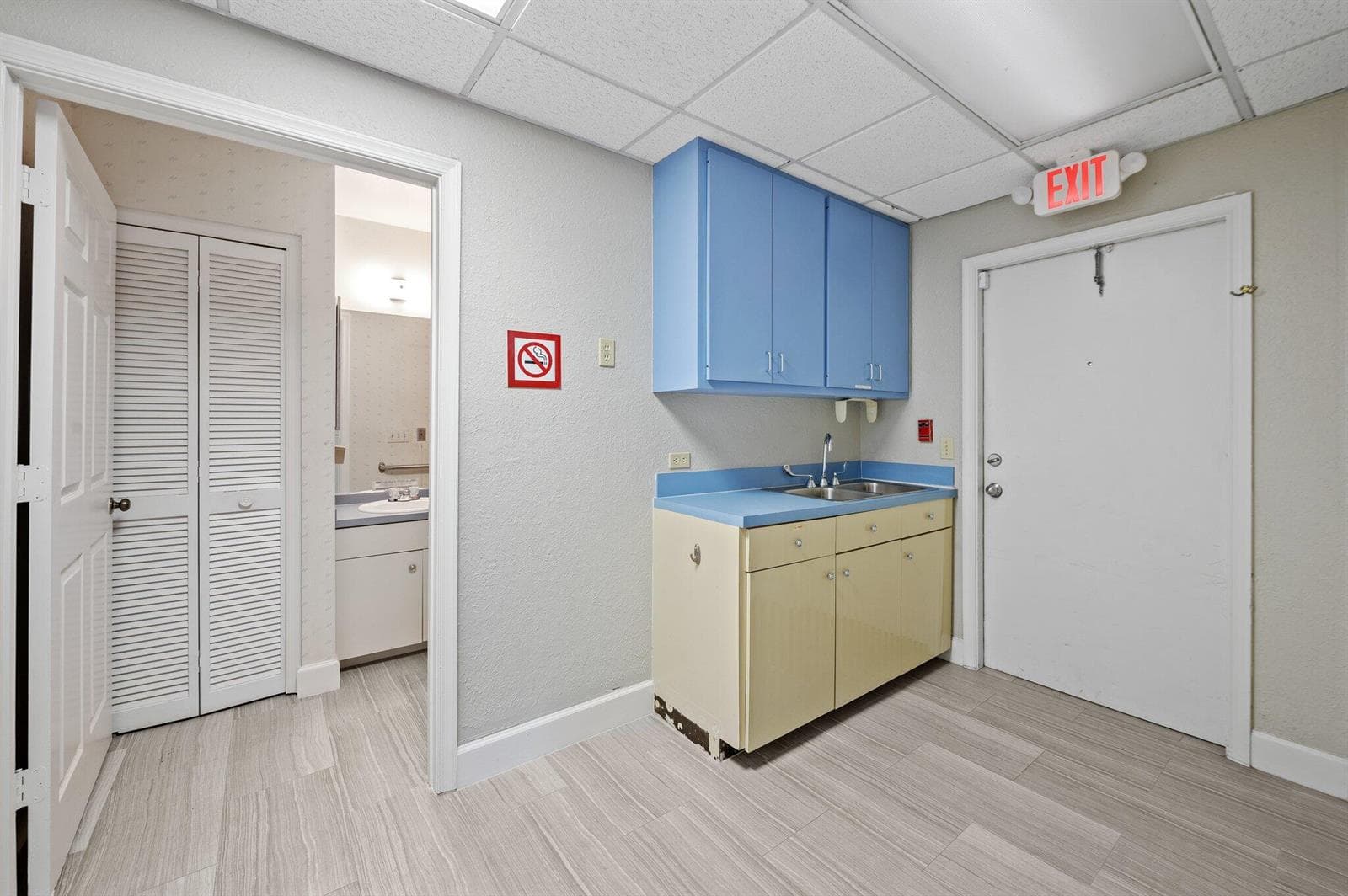 40-web-or-mls-1501-presidential-way-9-11
