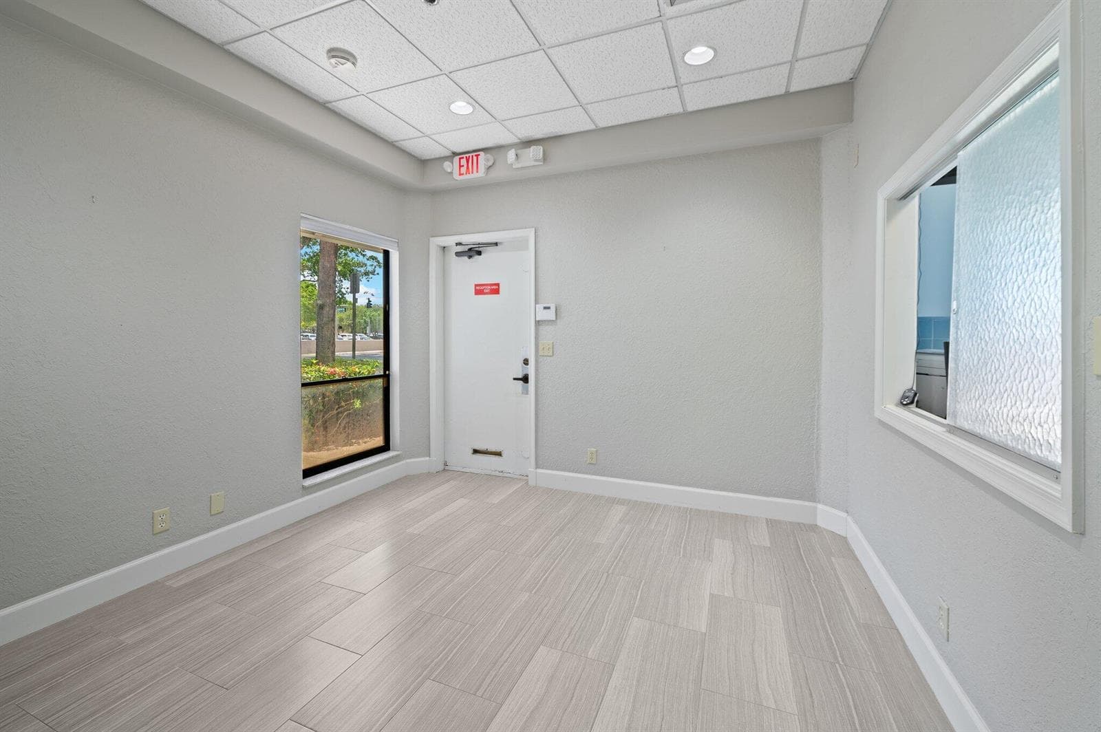 38-web-or-mls-1501-presidential-way-9-11