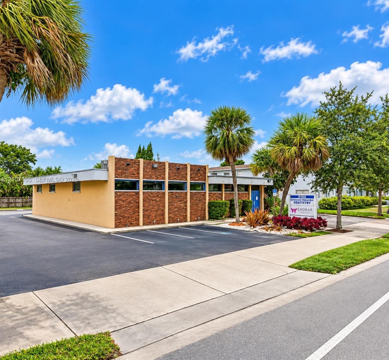 5100 Hollywood Blvd # B, Hollywood FL 33021