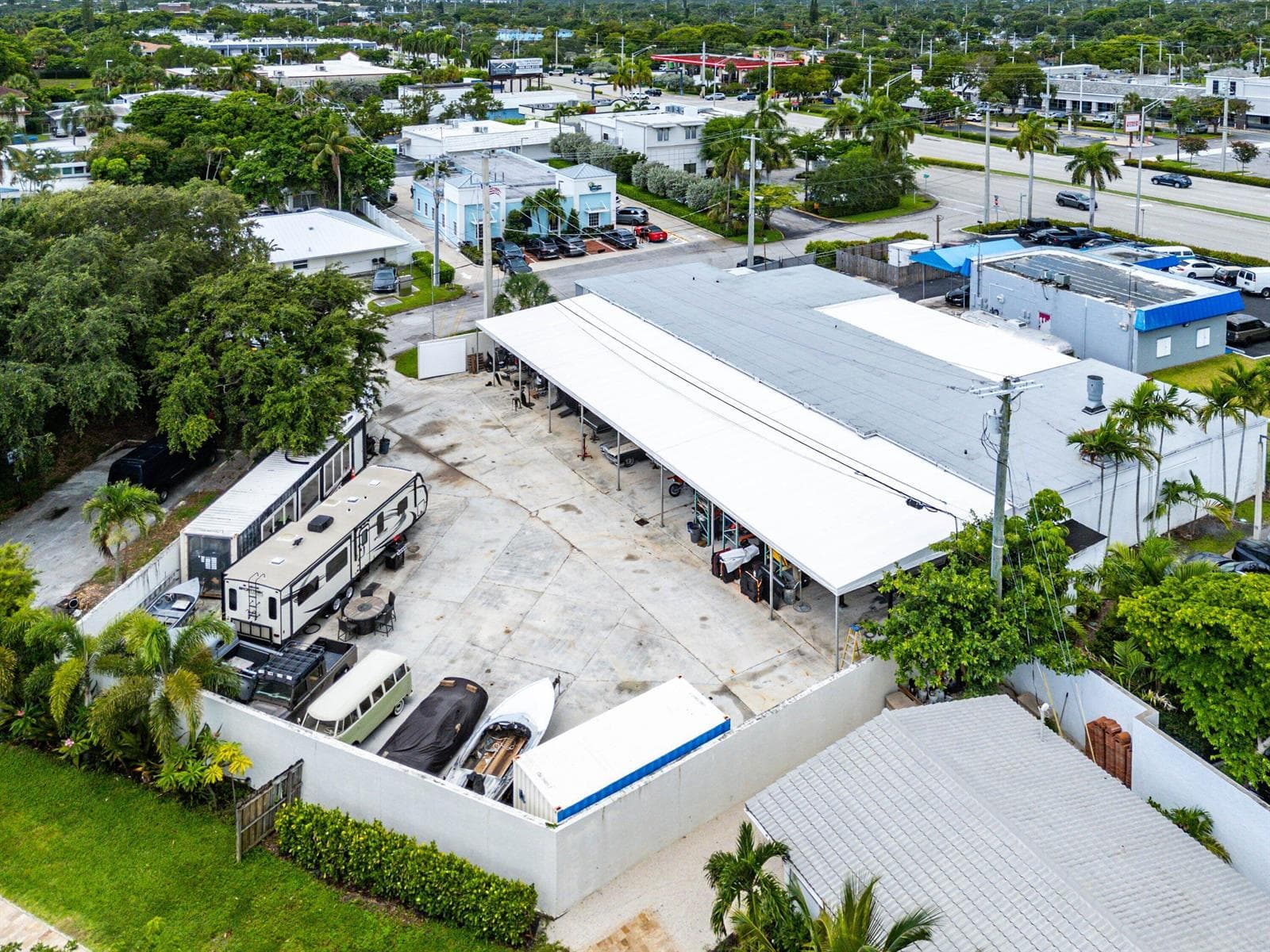 1941 NE 34th Court, Lighthouse Point FL 33064