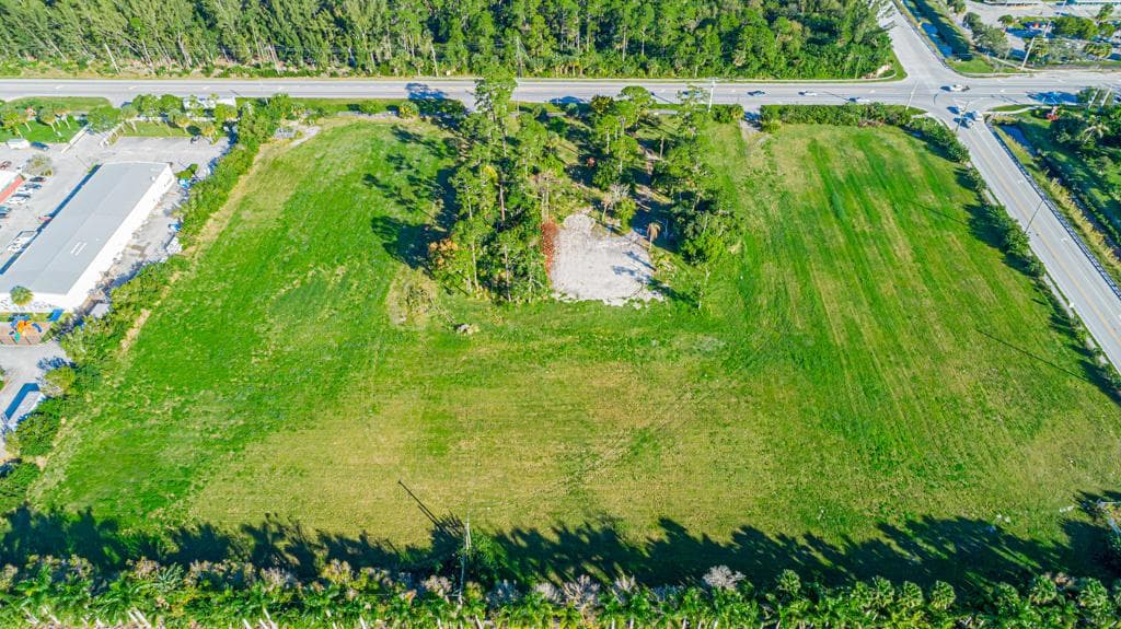 COMMERCIAL LOT