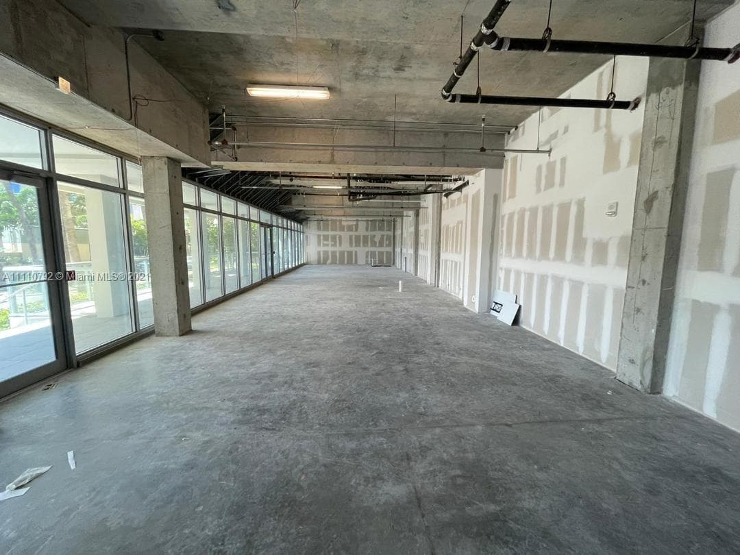 BUILD YOUR DREAM RETAIL OR RESTAURANT SPACE
