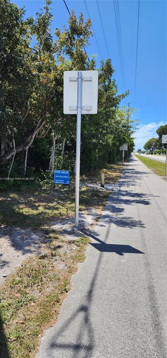 Key Largo, FL, 33037