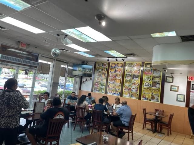 8726 NW 26th St, Doral FL 33172