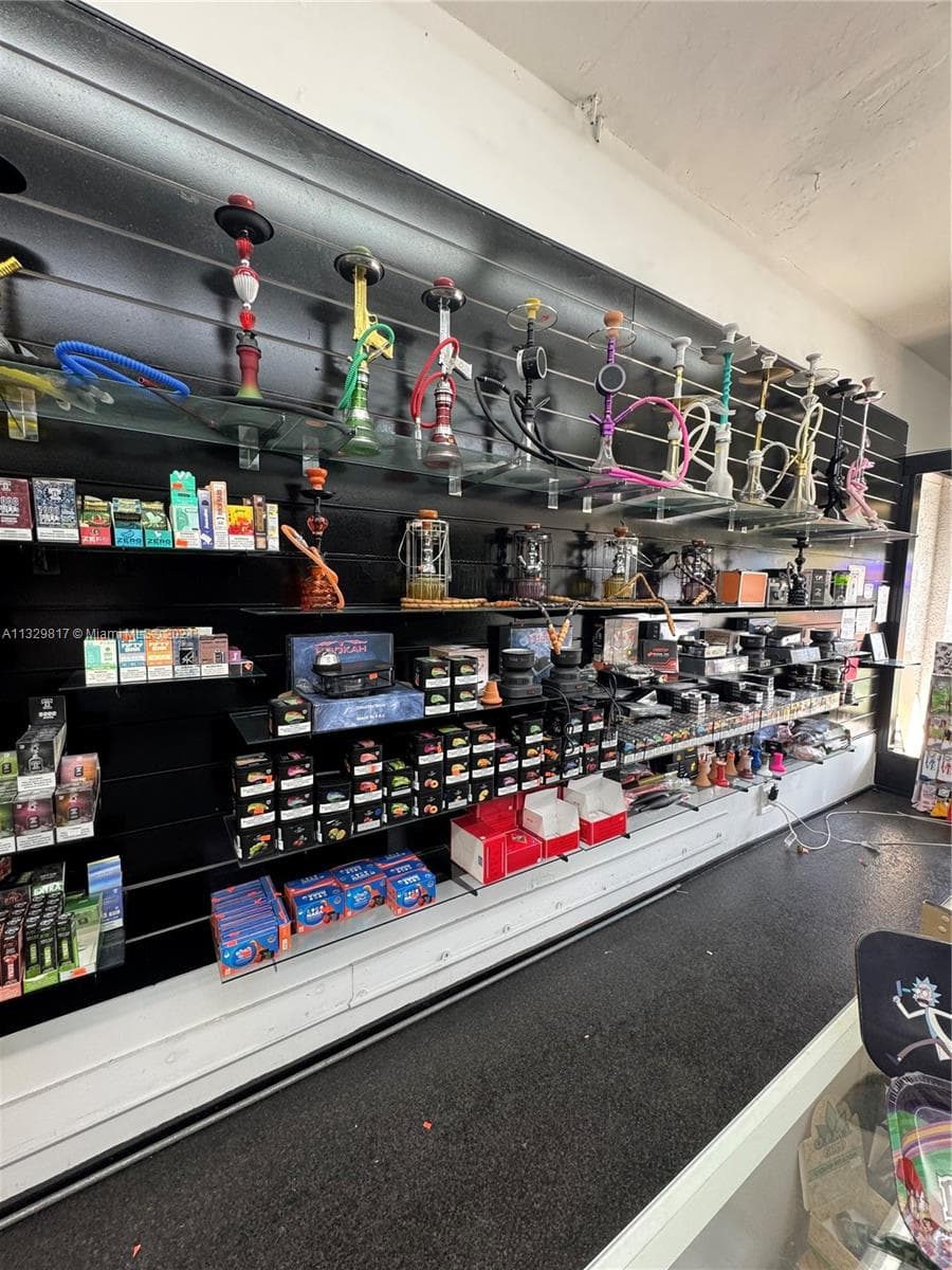 North Miami Beach, FL, 33162