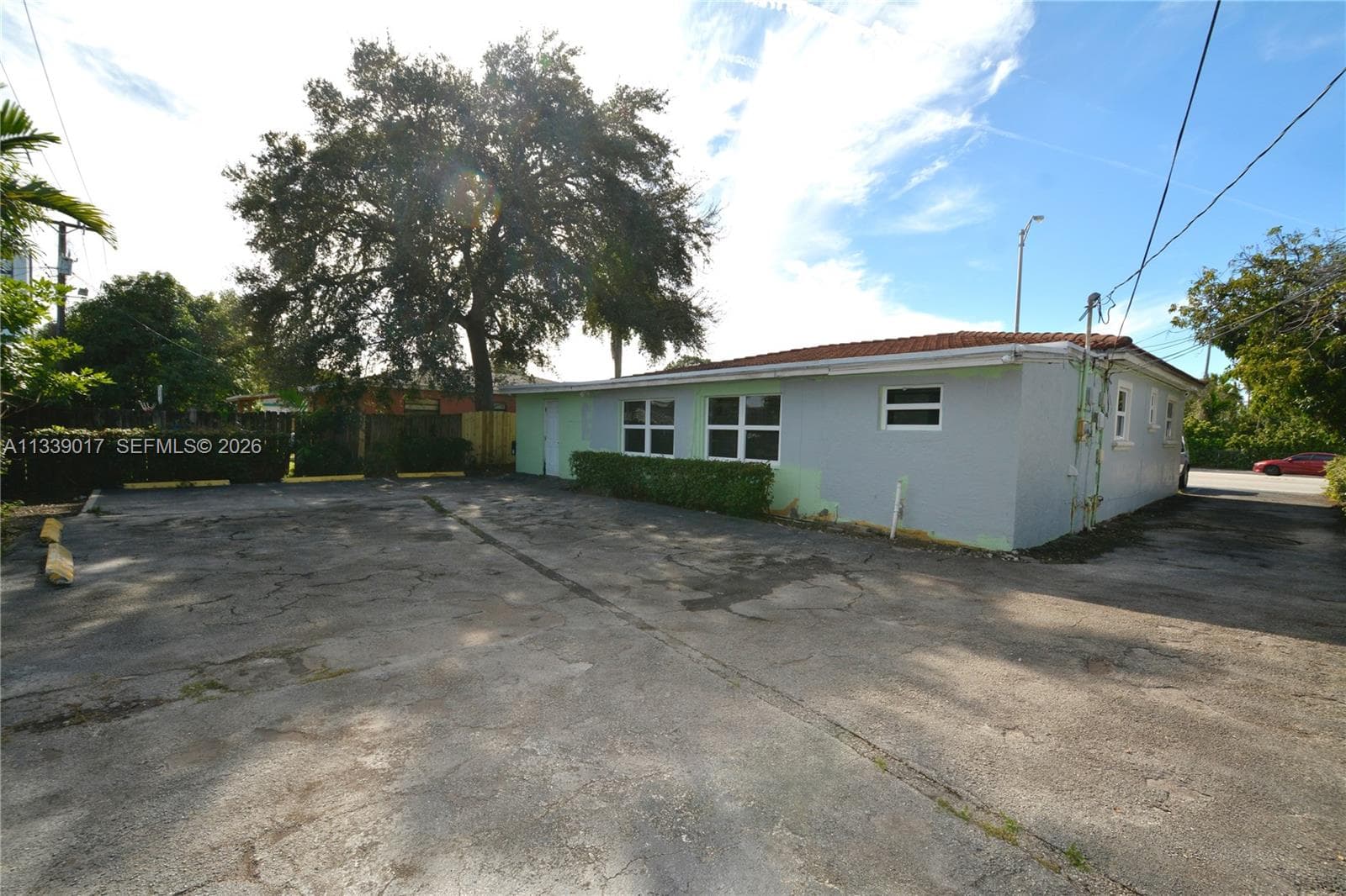 16921 NE 6th Ave, North Miami Beach FL 33162