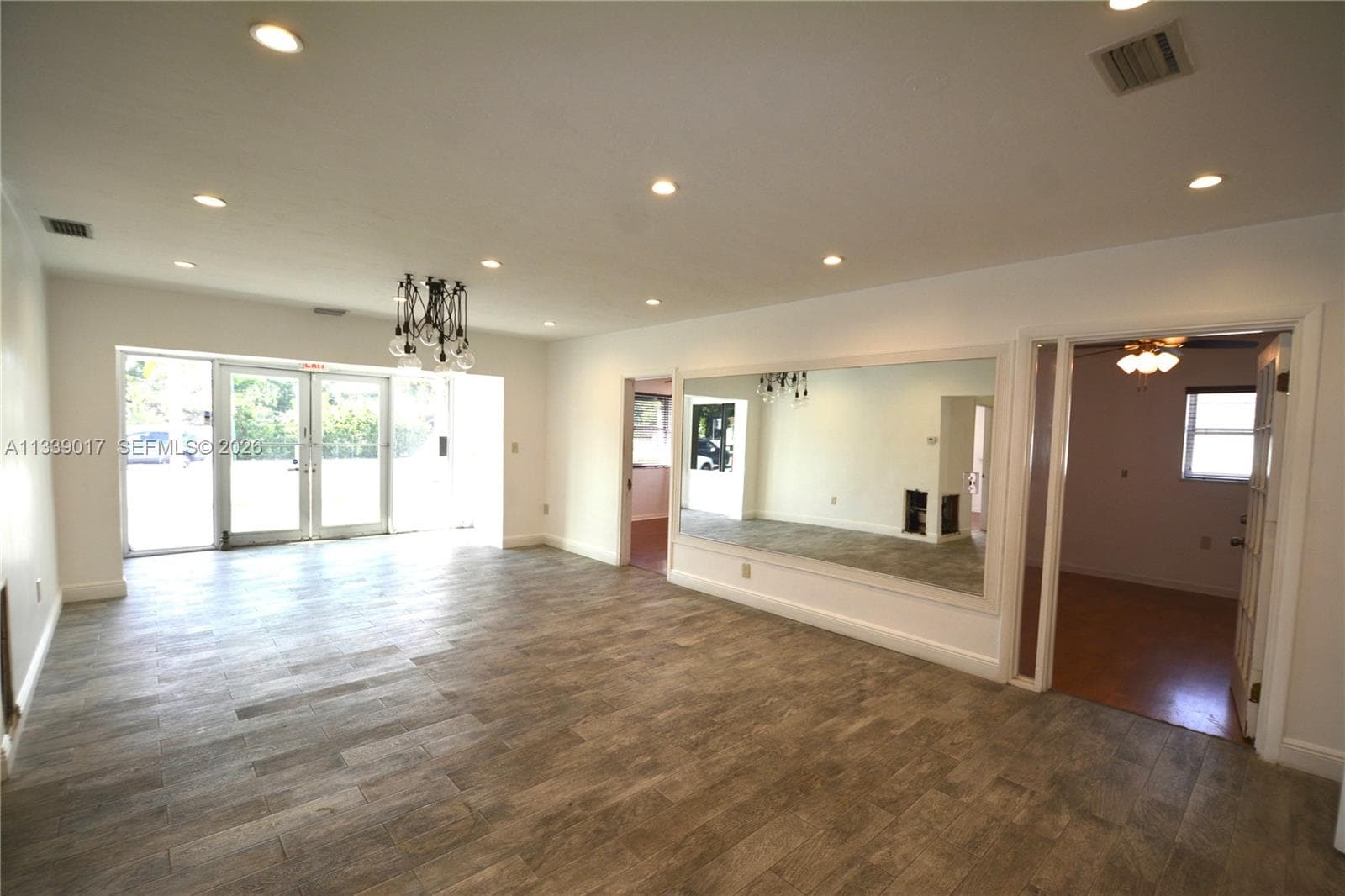 16921 NE 6th Ave, North Miami Beach FL 33162