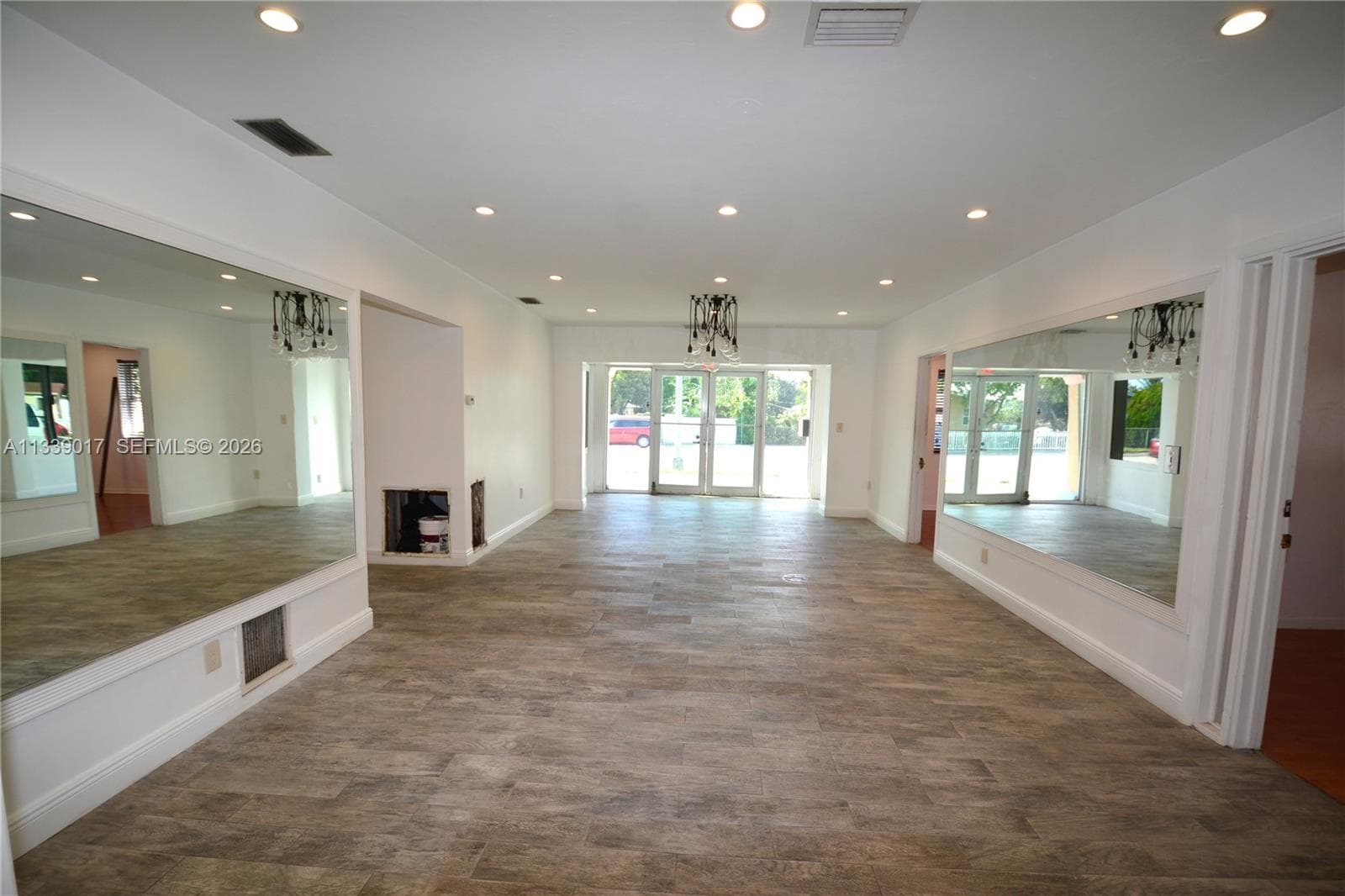 16921 NE 6th Ave, North Miami Beach FL 33162