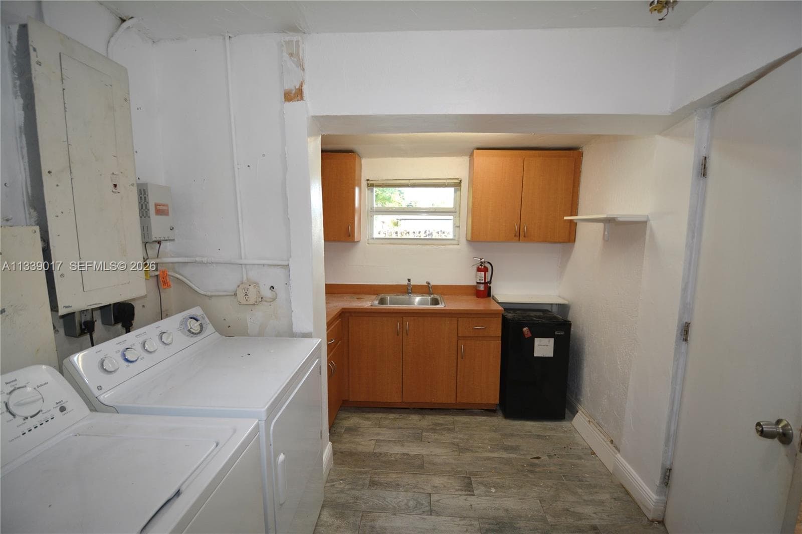 16921 NE 6th Ave, North Miami Beach FL 33162