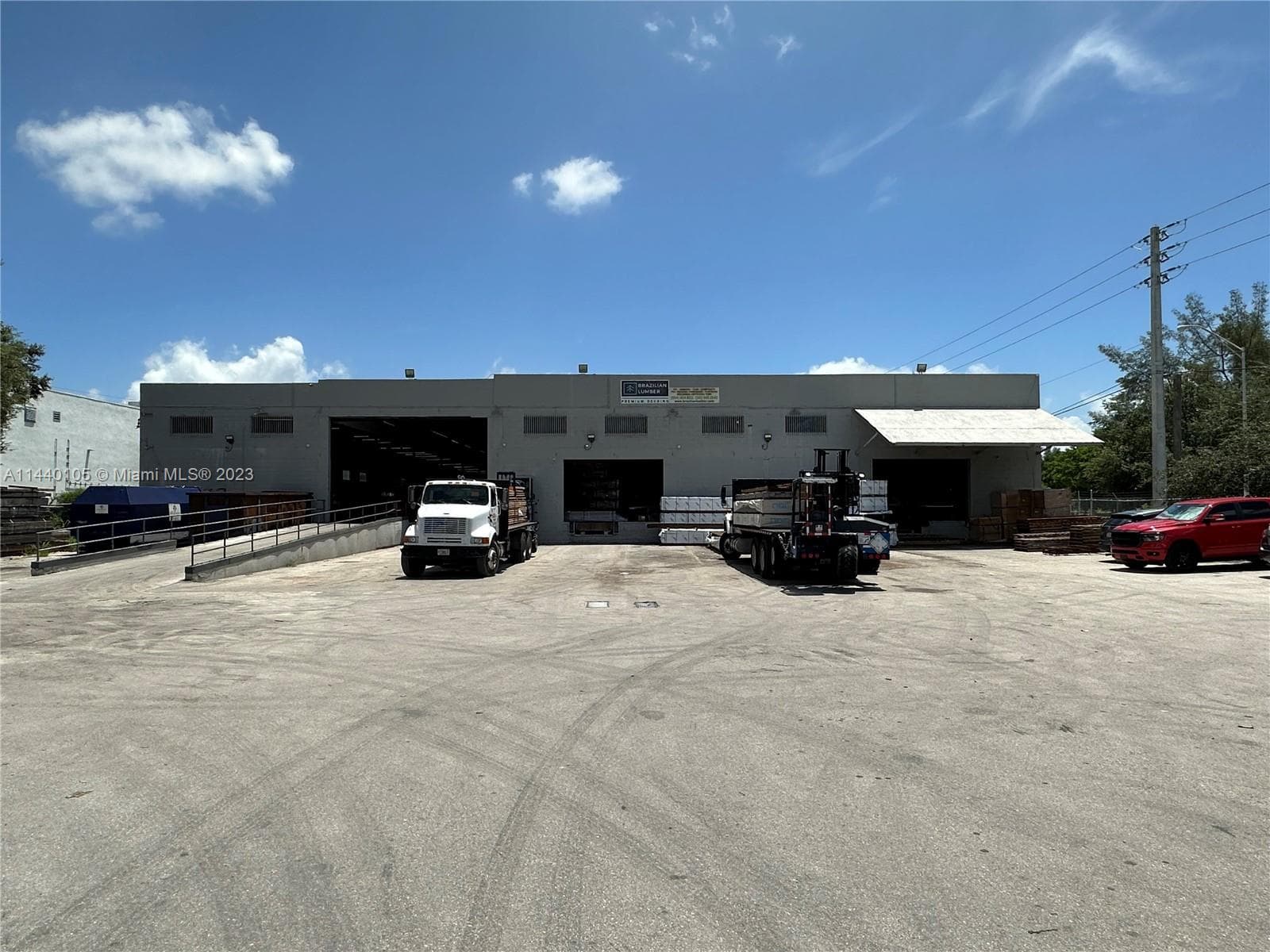 775 NW 71st St, Miami FL 33150