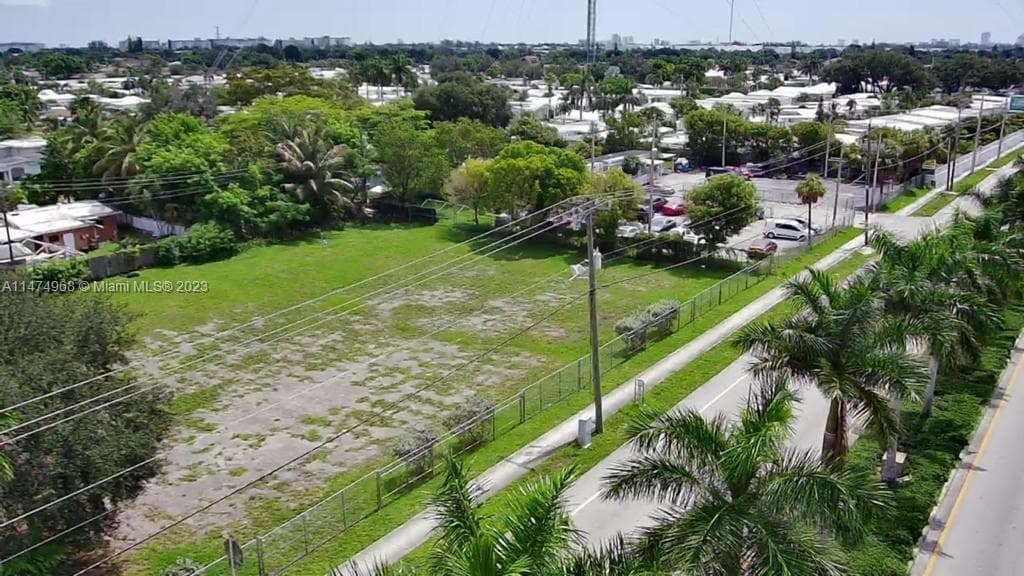 5421 W Hallandale Beach Blvd, West Park FL 33023