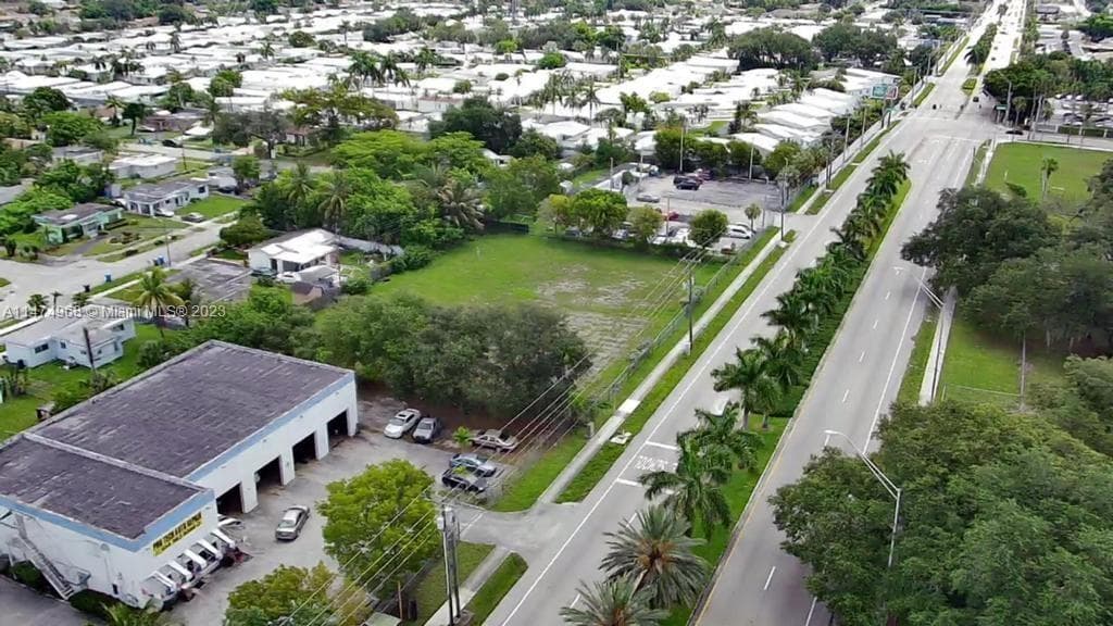 5421 W Hallandale Beach Blvd, West Park FL 33023